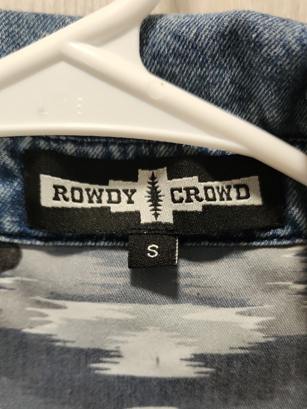 Rowdy Crowd Western Aztec Buffalo Denim Button Up Shirt Cowgirl Rodeo Shirt | S - Picture 2 of 6